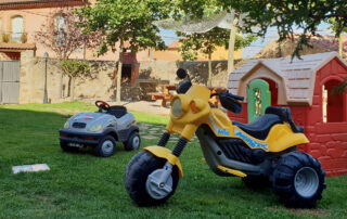 Jardín Casa Rural viajar niños