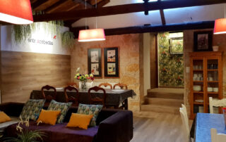 Salón grande para reuniones de amigos